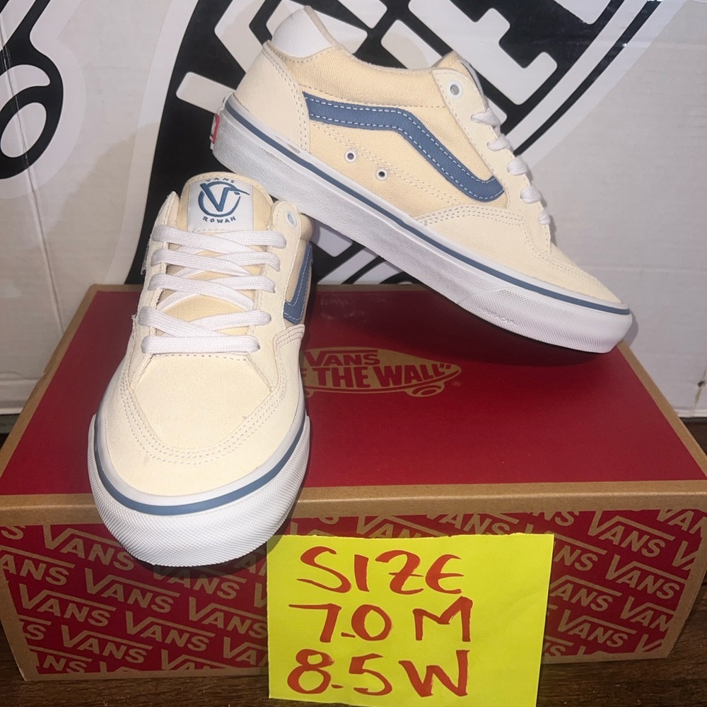 Vans Rowan sz 7.0 Men 8.5 Woman